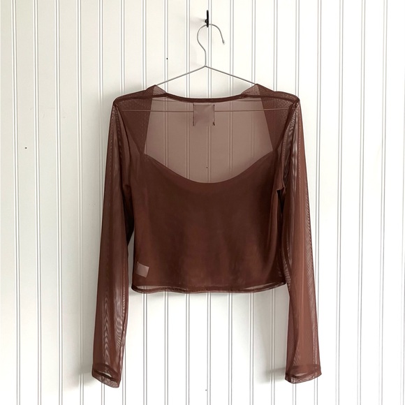 LUCHA Mesh Crop Top - Picture 2 of 5